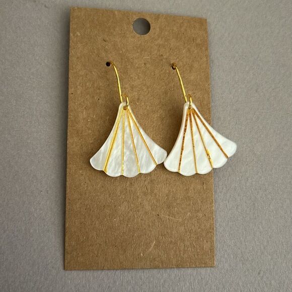 Ginkgo earrings A1333 - Picture 2 of 2
